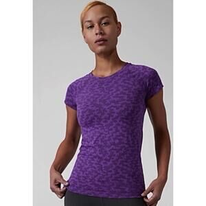 Athleta Momentum Seamless Tee Size Medium Ionic+ Odor Control